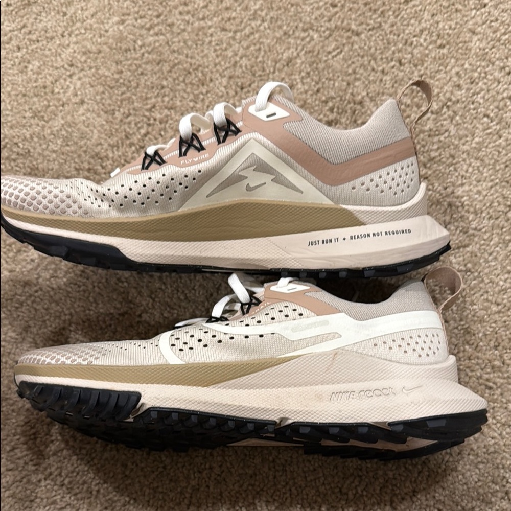 Nike Women's Pegasus Trail React